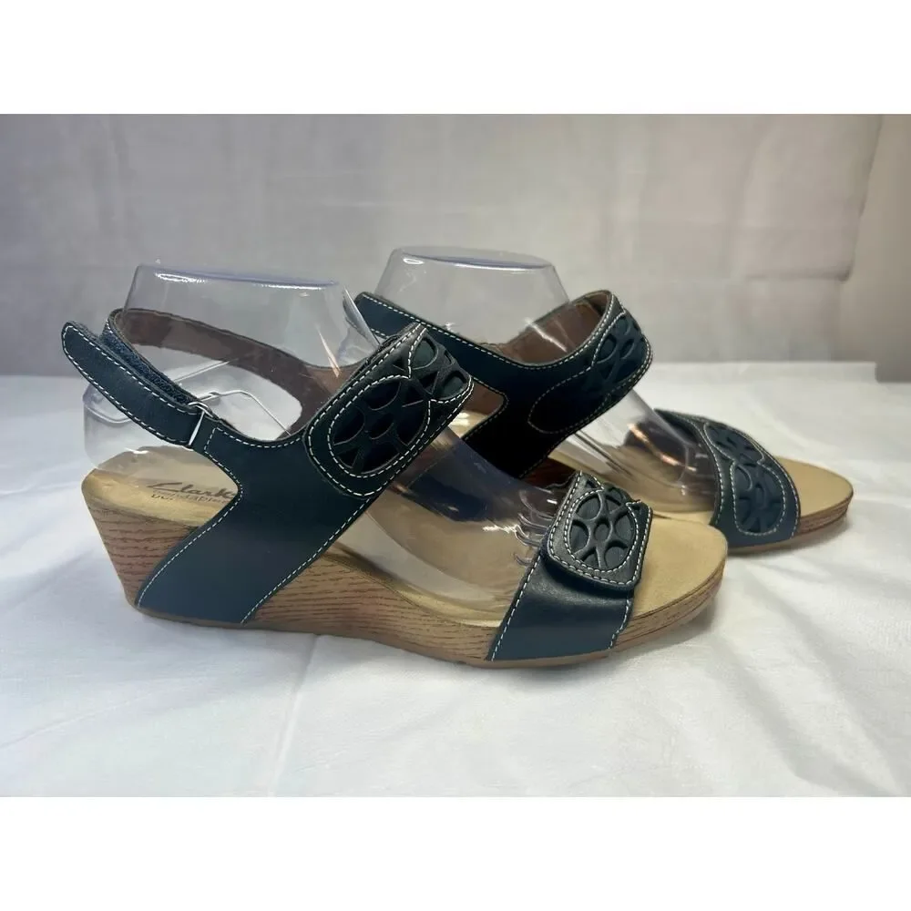 Clarks bendables Black wedge Women Size 8.5